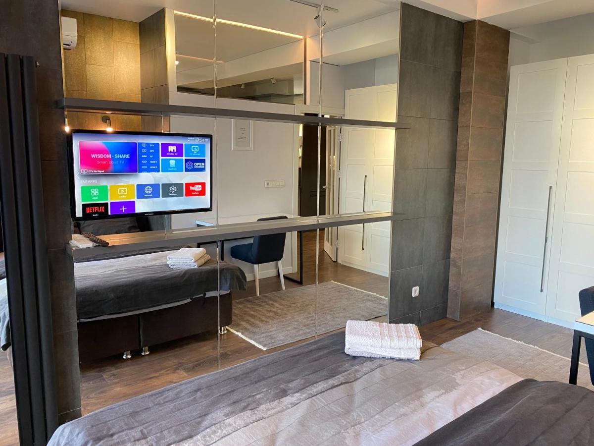 Rentnow Modern Lux In Centre Apartment
